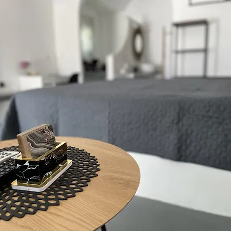 Cavalari Santorini - Sunny And Quiet #1 * Karterados (Santorini)